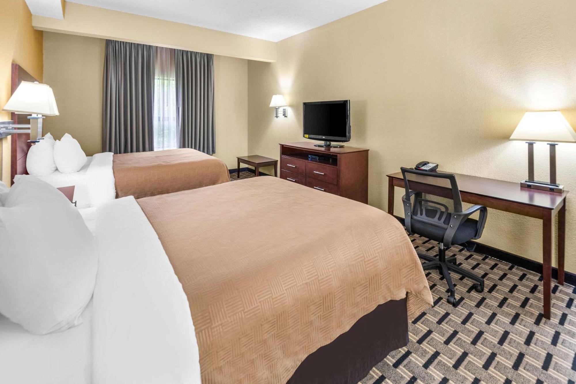Clarion Inn & Suites Northwest Indianapolis Eksteriør bilde