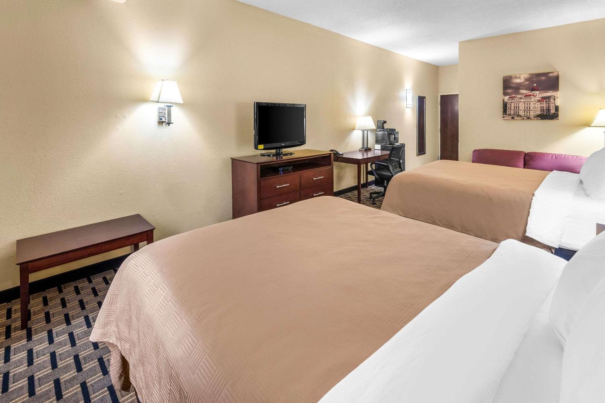 Clarion Inn & Suites Northwest Indianapolis Eksteriør bilde