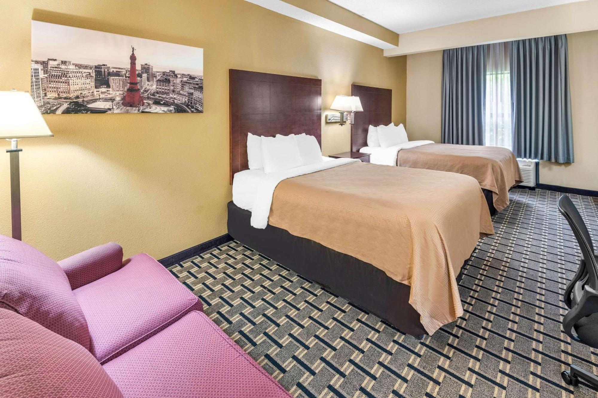 Clarion Inn & Suites Northwest Indianapolis Eksteriør bilde