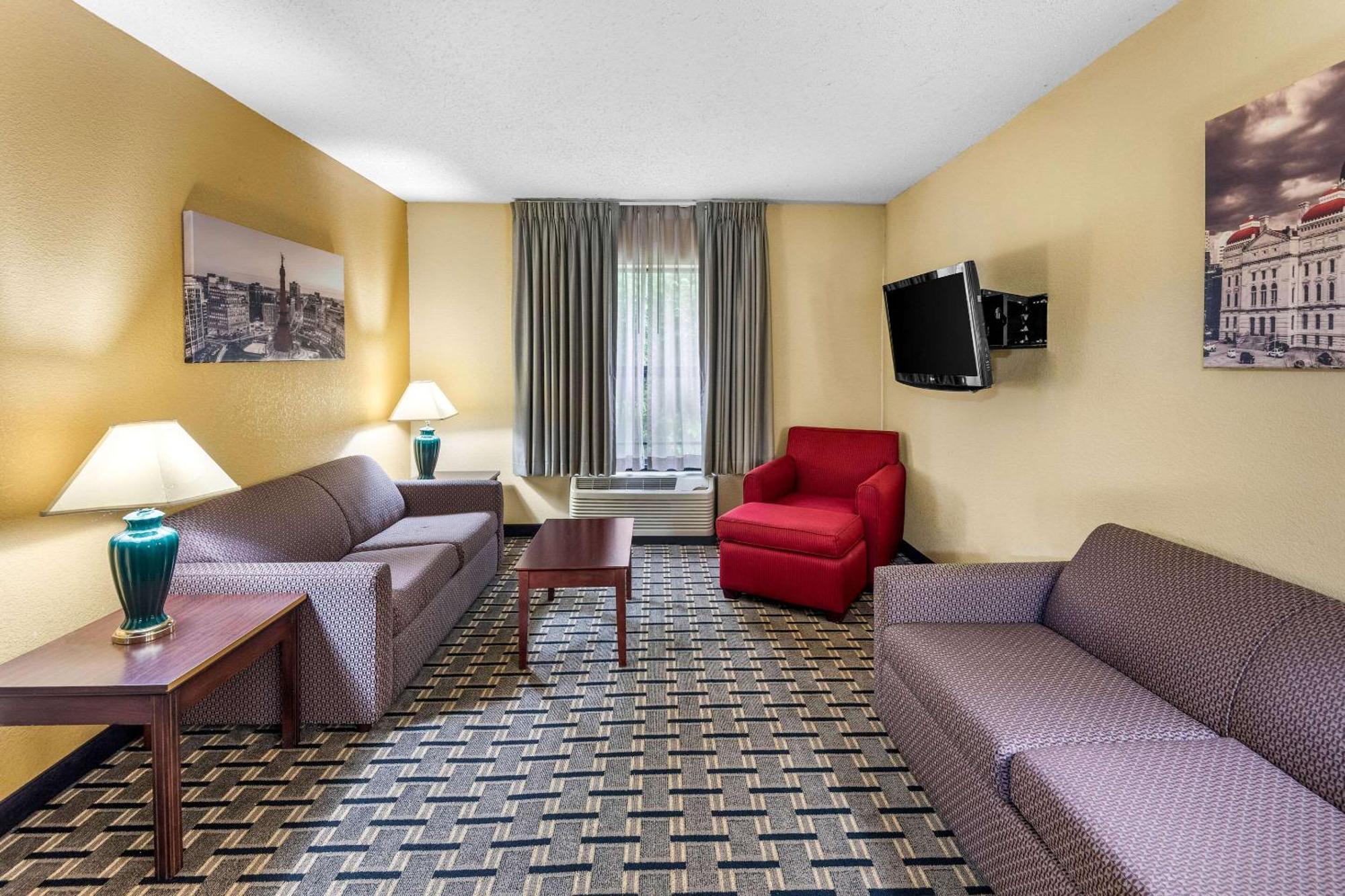Clarion Inn & Suites Northwest Indianapolis Eksteriør bilde
